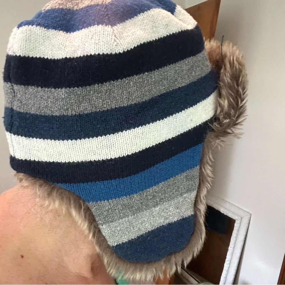 GAP Kids Faux Fur Knit Trapper Hat. Size L/XL.